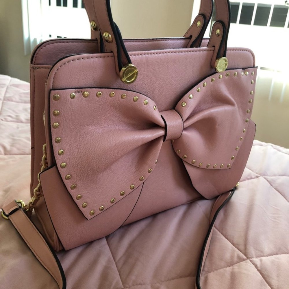 Betsey Johnson Bubblegum Pink Bow Handbag - MEDIUM